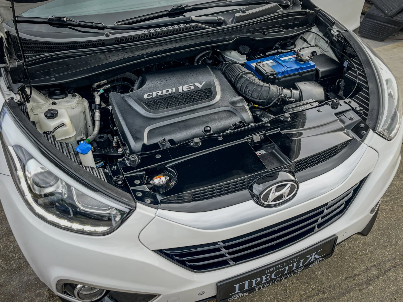 Hyundai IX35 2.0CRDI - XPOSSIBLE - 4X4, снимка 17 - Автомобили и джипове - 54389358