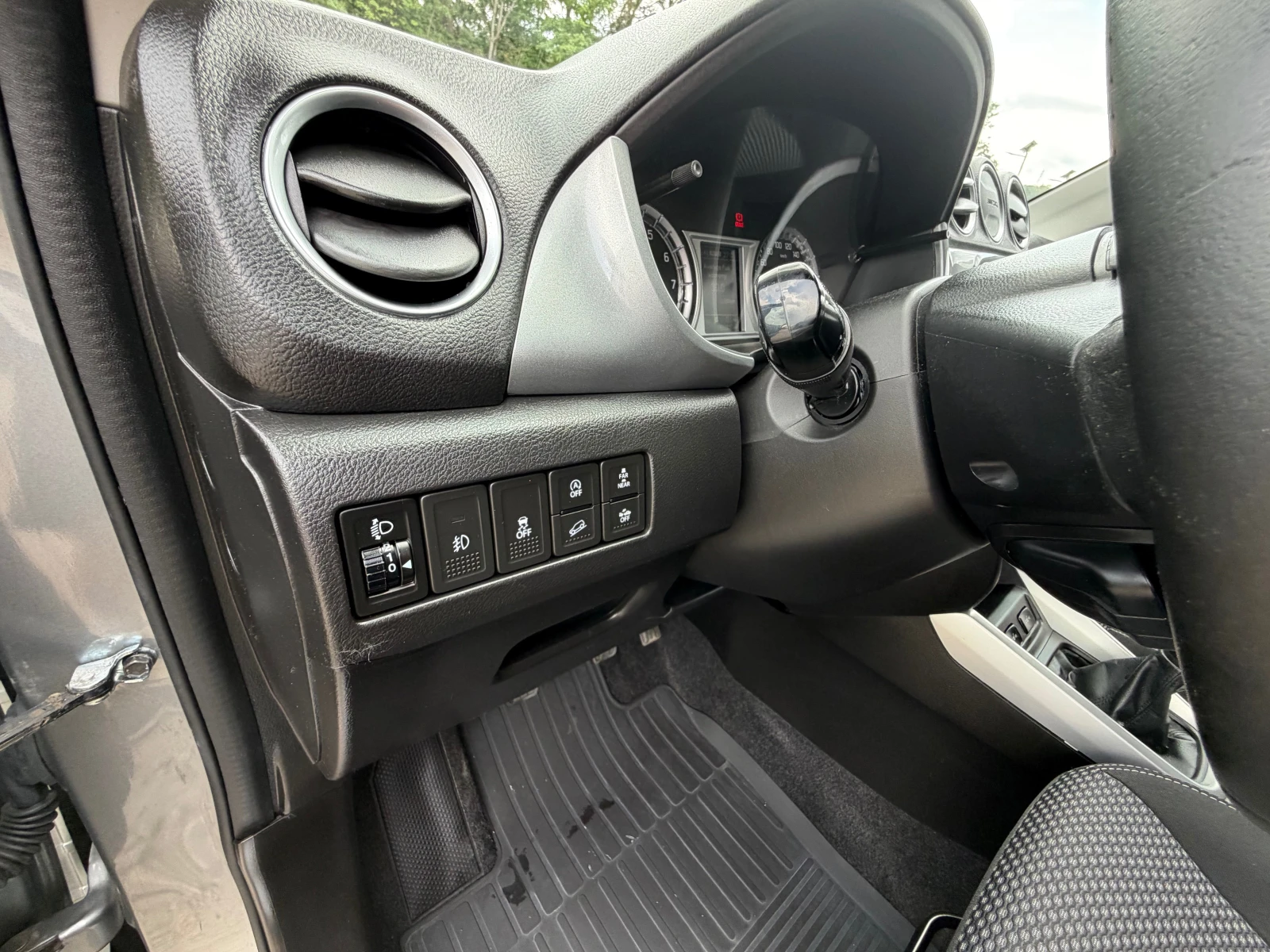 Suzuki Vitara 1.6BENZIN* AllGrip* FULL* 4x4* EVRO6, снимка 11 - Автомобили и джипове - 54576707