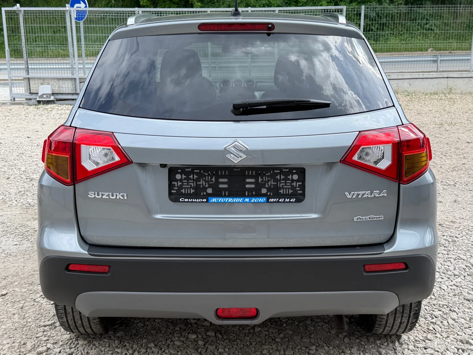 Suzuki Vitara 1.6BENZIN* AllGrip* FULL* 4x4* EVRO6, снимка 5 - Автомобили и джипове - 54576707