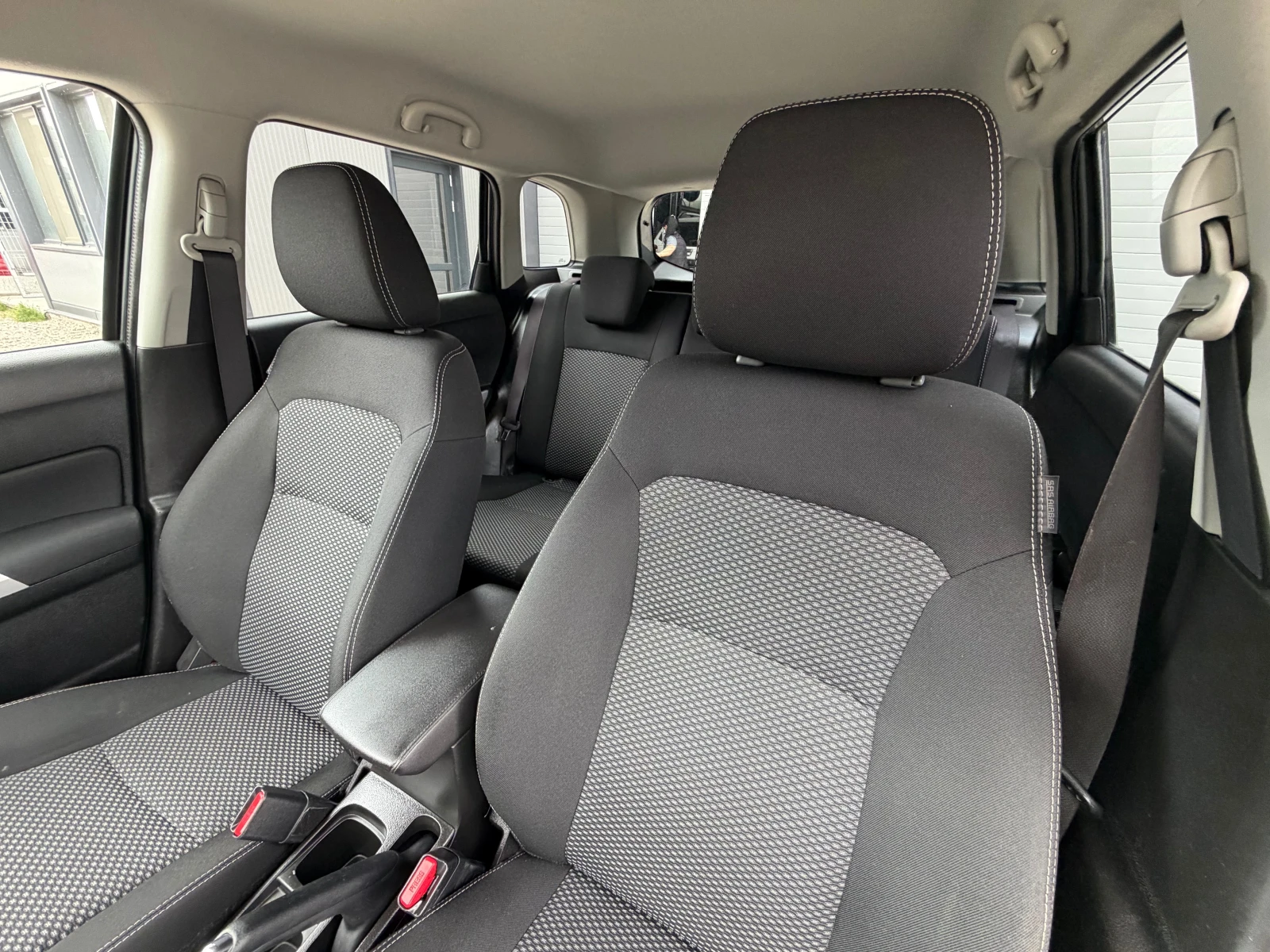 Suzuki Vitara 1.6BENZIN* AllGrip* FULL* 4x4* EVRO6, снимка 10 - Автомобили и джипове - 54576707