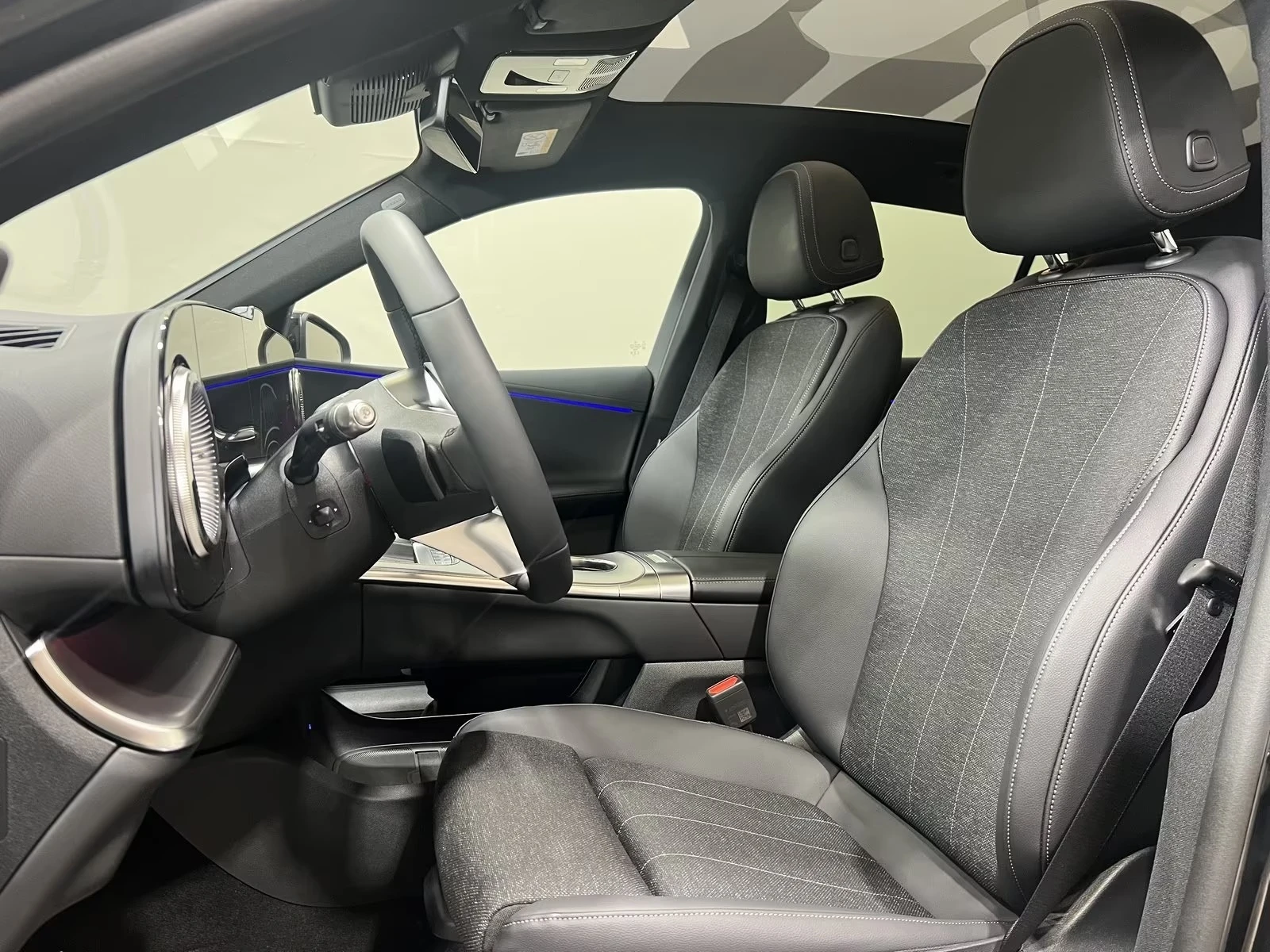 Mercedes-Benz GLC 400 EQ 4M SKY-CONTROL 360-CAM DISTRONIC SUPERSCREEN, снимка 8 - Автомобили и джипове - 55061102