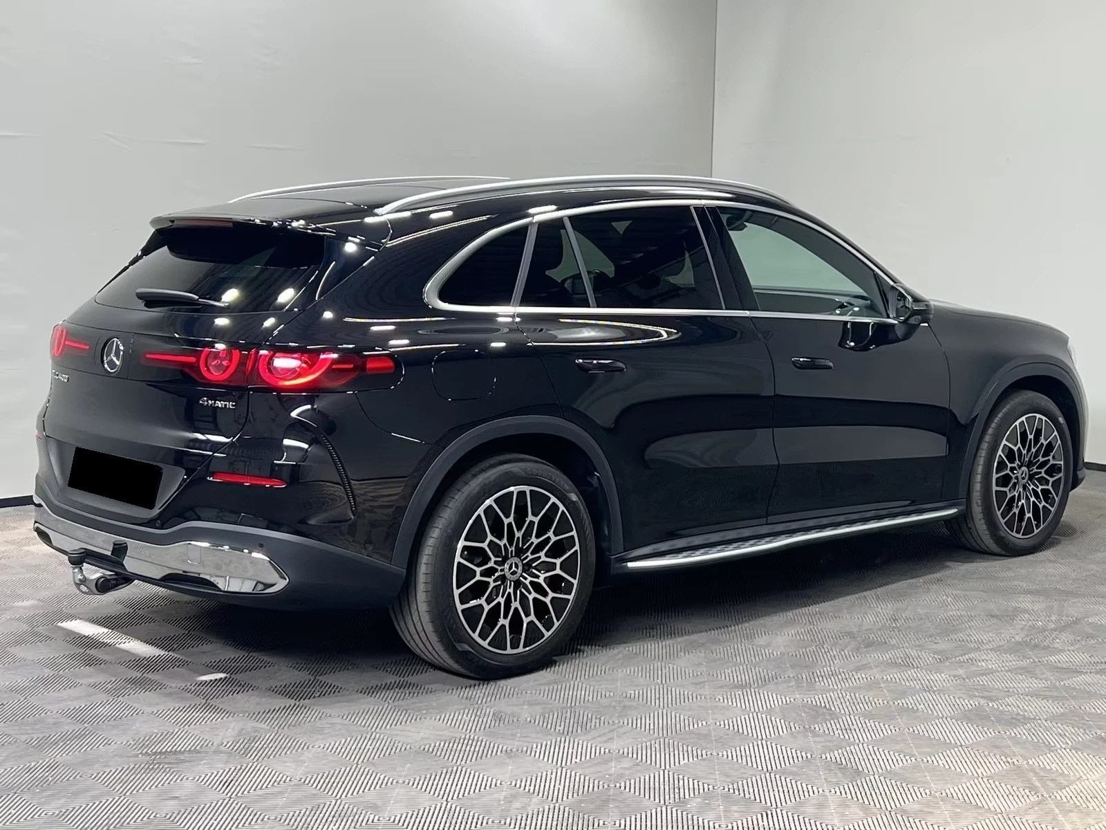 Mercedes-Benz GLC 400 EQ 4M SKY-CONTROL 360-CAM DISTRONIC SUPERSCREEN, снимка 2 - Автомобили и джипове - 55061102