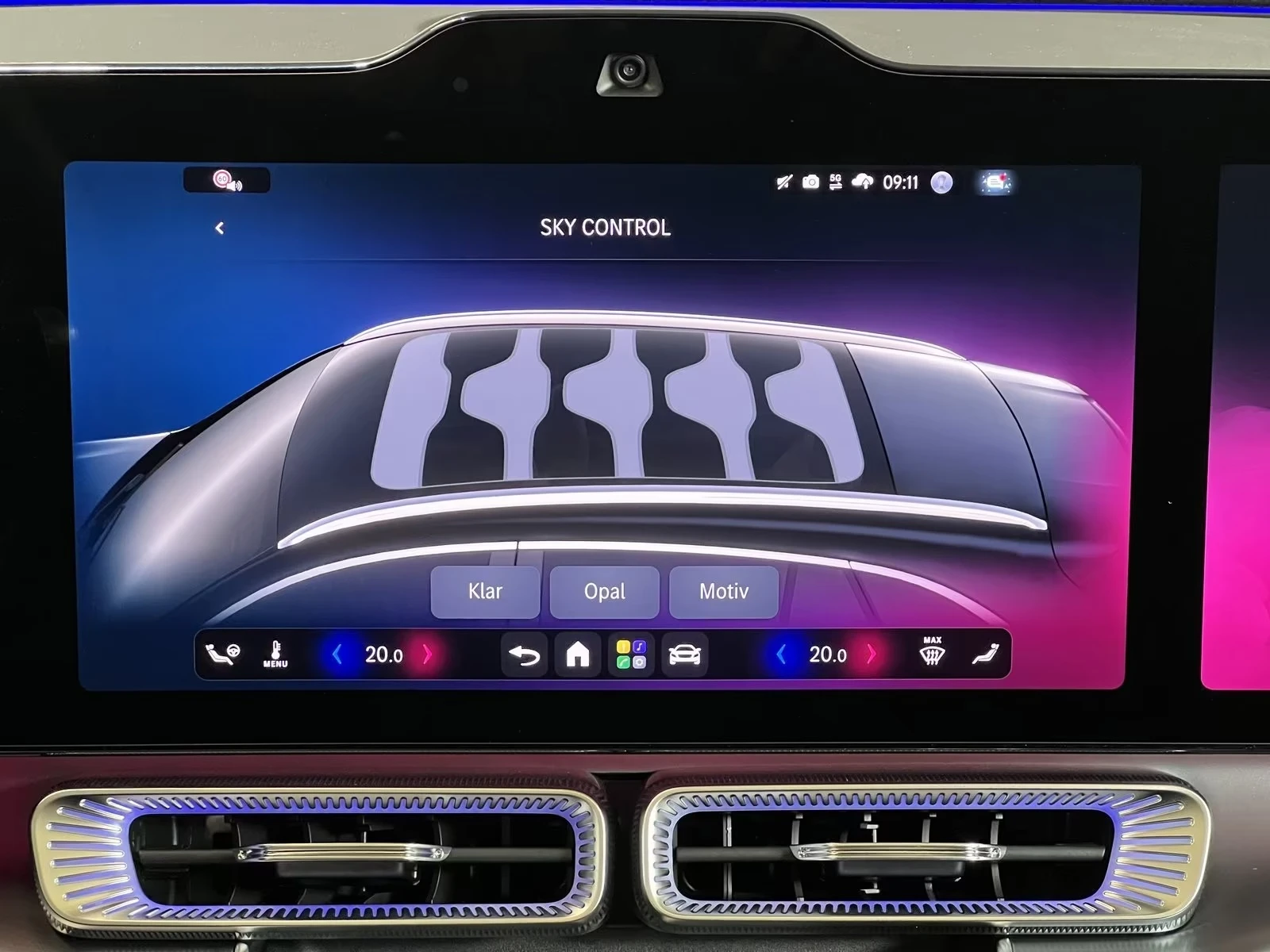 Mercedes-Benz GLC 400 EQ 4M SKY-CONTROL 360-CAM DISTRONIC SUPERSCREEN, снимка 9 - Автомобили и джипове - 55061102