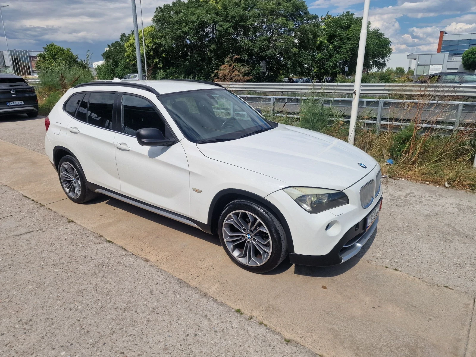 BMW X1 2.0-204-AVTOMAT-FEISLIFT, снимка 3 - Автомобили и джипове - 55225010