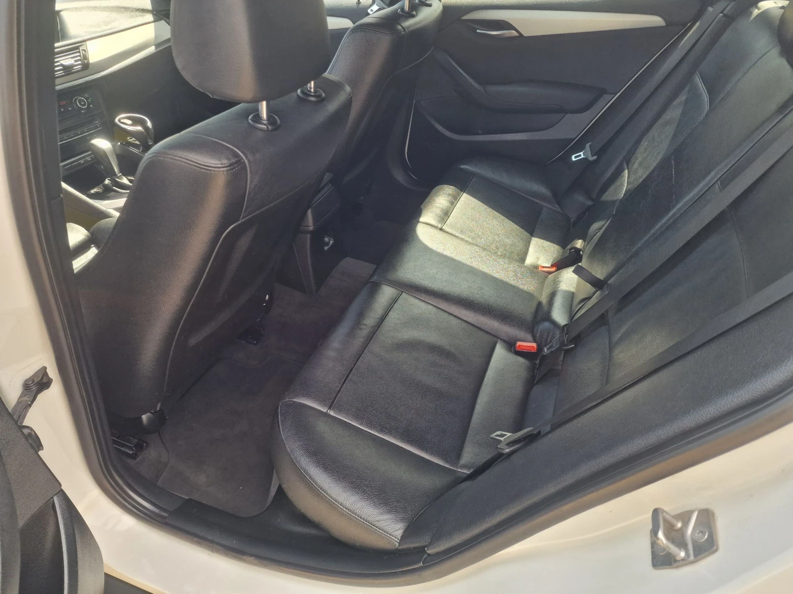 BMW X1 2.0-204-AVTOMAT-FEISLIFT, снимка 12 - Автомобили и джипове - 55225010