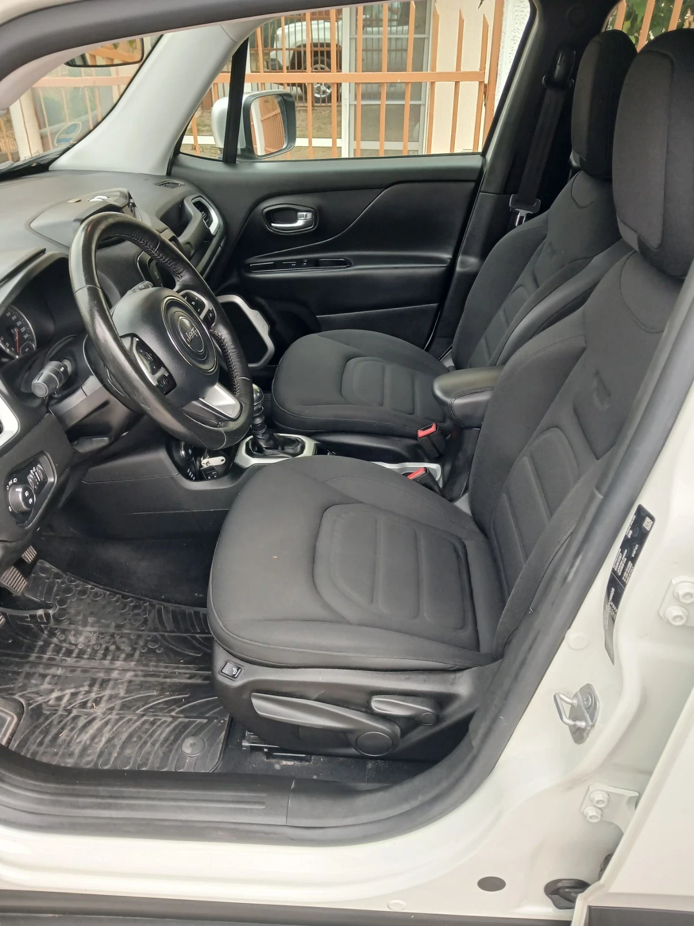 Jeep Renegade Limited, снимка 10 - Автомобили и джипове - 56234589