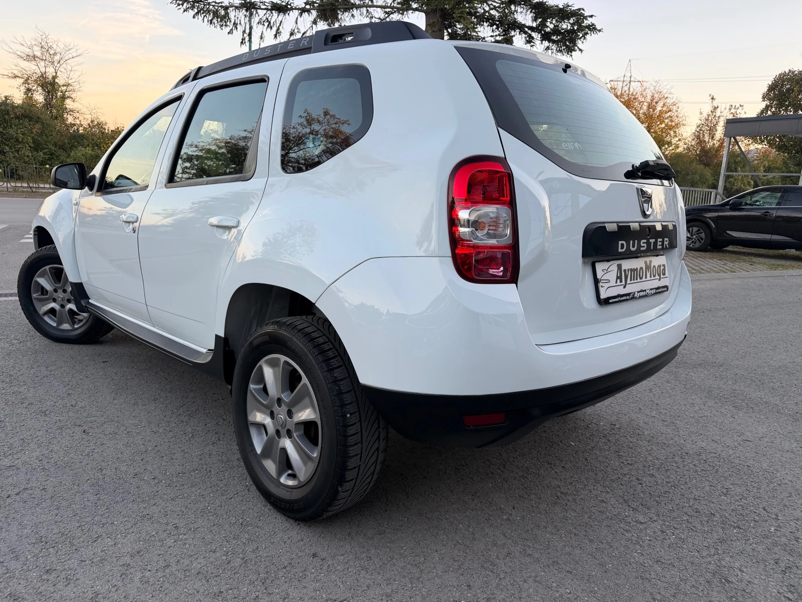 Dacia Duster 1.5 DCI 4X4, снимка 6 - Автомобили и джипове - 56607809