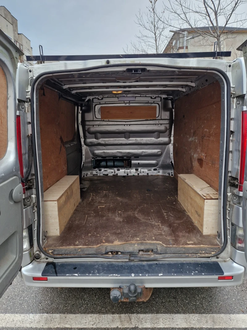 Opel Vivaro, снимка 8 - Бусове и автобуси - 53235386