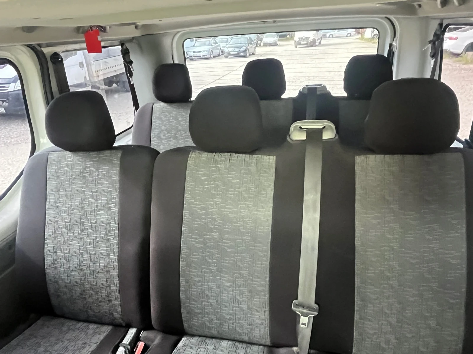 Renault Trafic 2.0DCI 8+ 1МЕСТА КЛИМАТИК, снимка 11 - Бусове и автобуси - 55129981