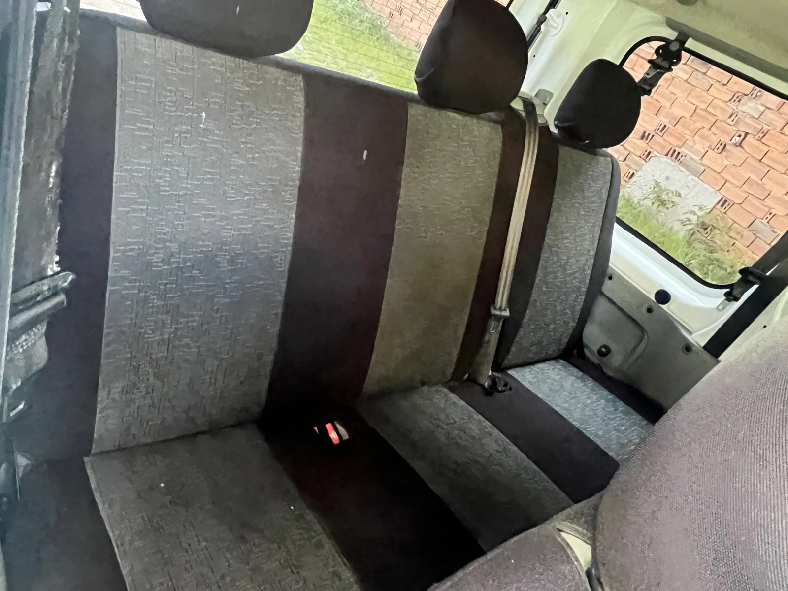 Renault Trafic 2.0DCI 8+ 1МЕСТА КЛИМАТИК, снимка 15 - Бусове и автобуси - 55129981