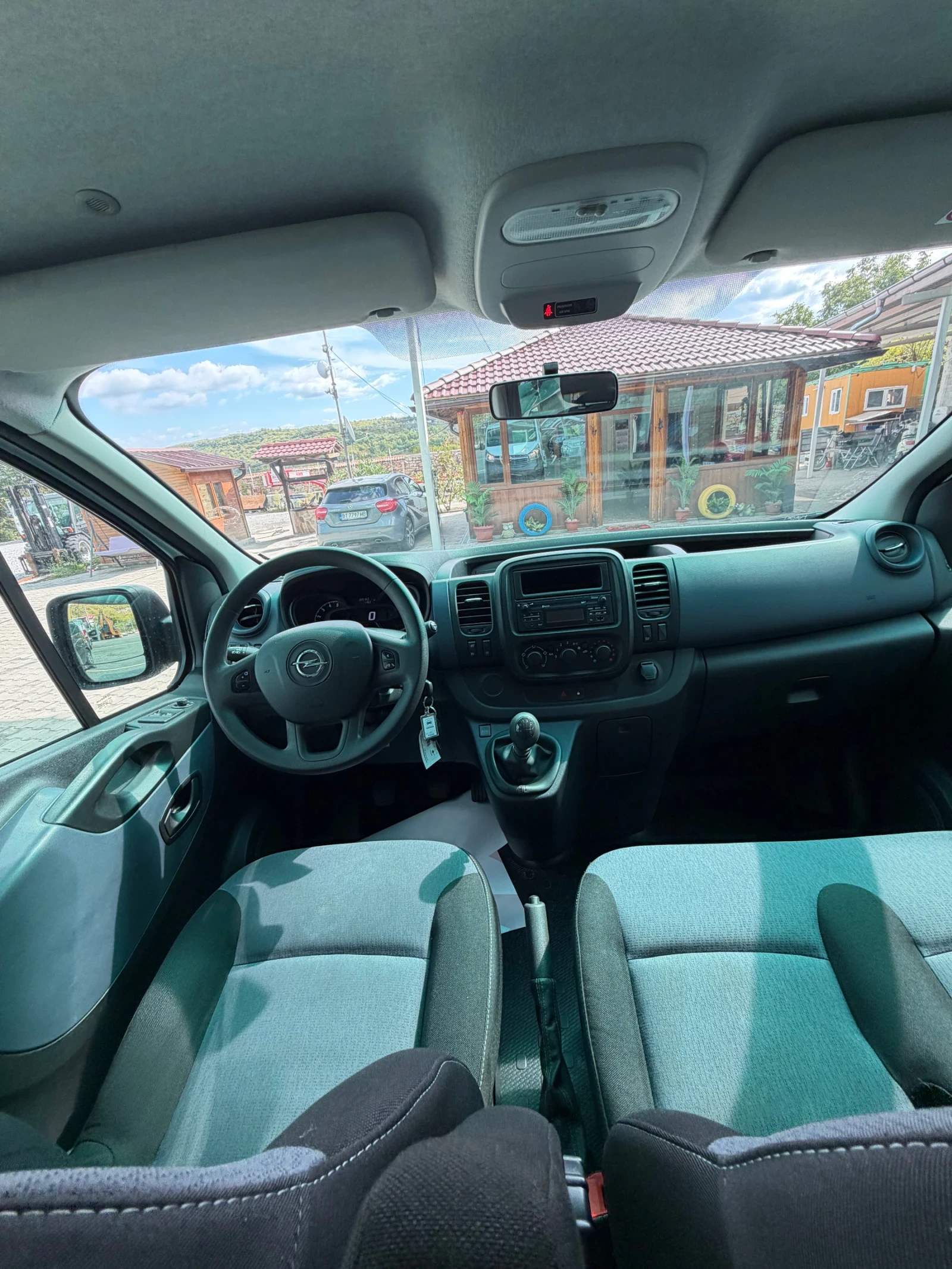 Opel Vivaro 1.6 CDTI EcoFlex 9 местен , снимка 13 - Бусове и автобуси - 56256090