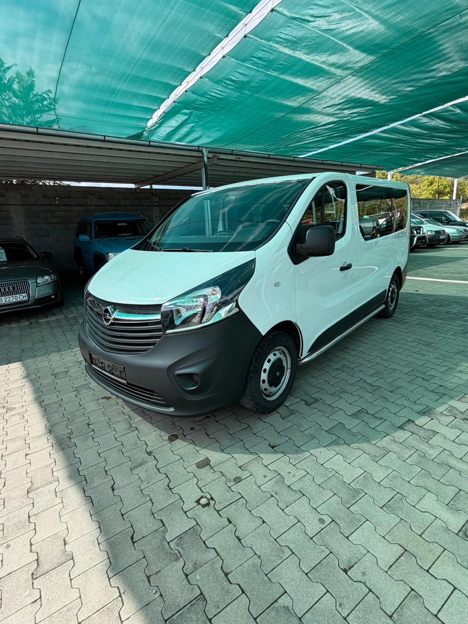 Opel Vivaro 1.6 CDTI EcoFlex 9 местен 