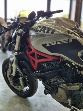 Ducati Monster 821 ABS TC Нов внос от Швейцария!!!, снимка 12