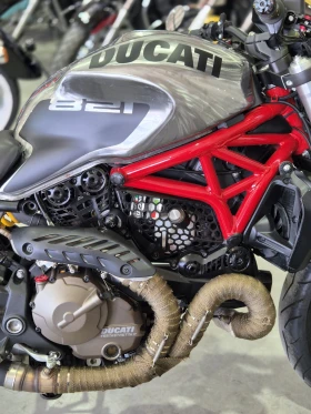 Ducati Monster 821 ABS TC Нов внос от Швейцария!!!, снимка 14
