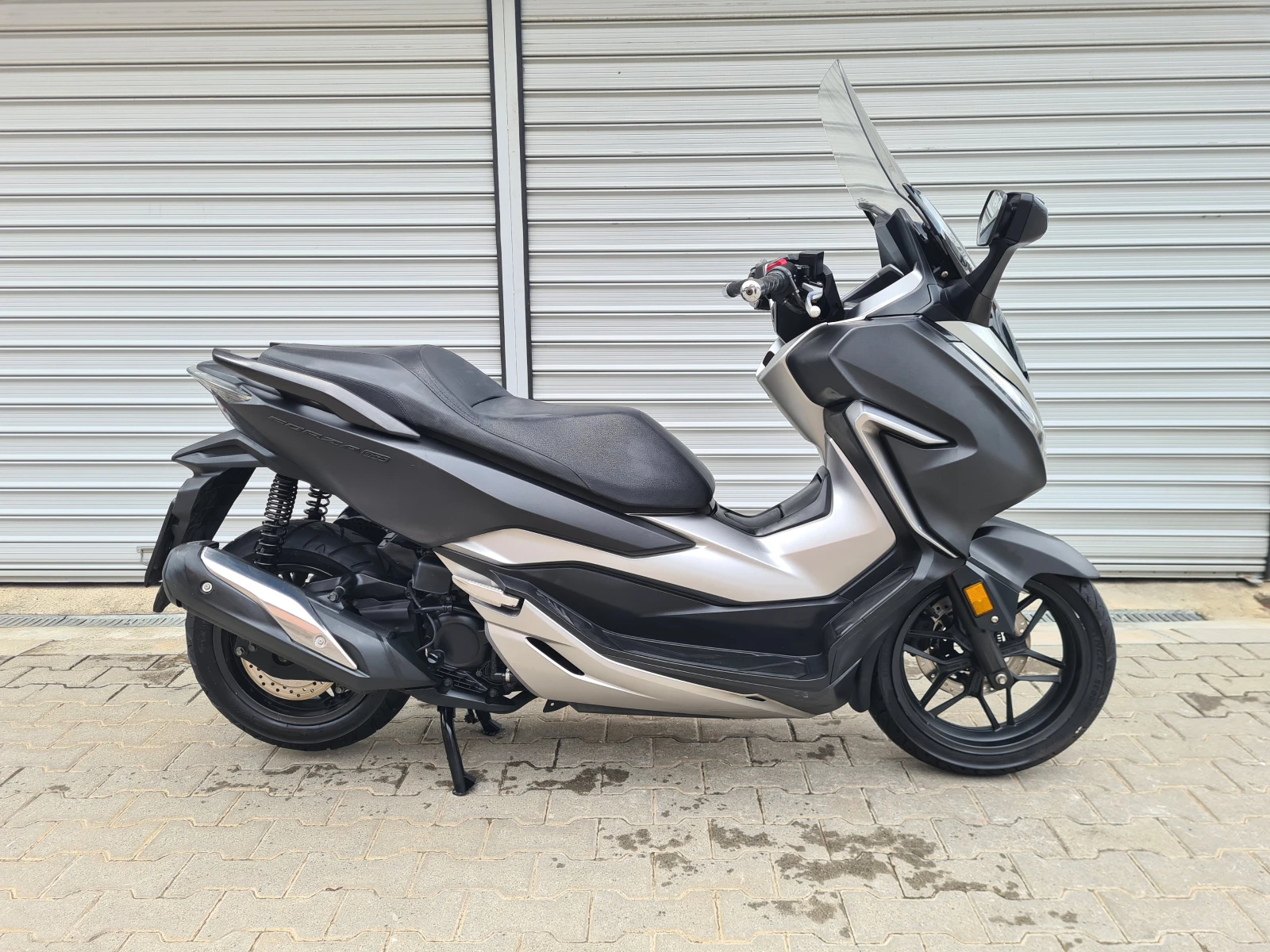 Honda Forza 300i ABS/TCS, снимка 2 - Мотоциклети и мототехника - 53566390