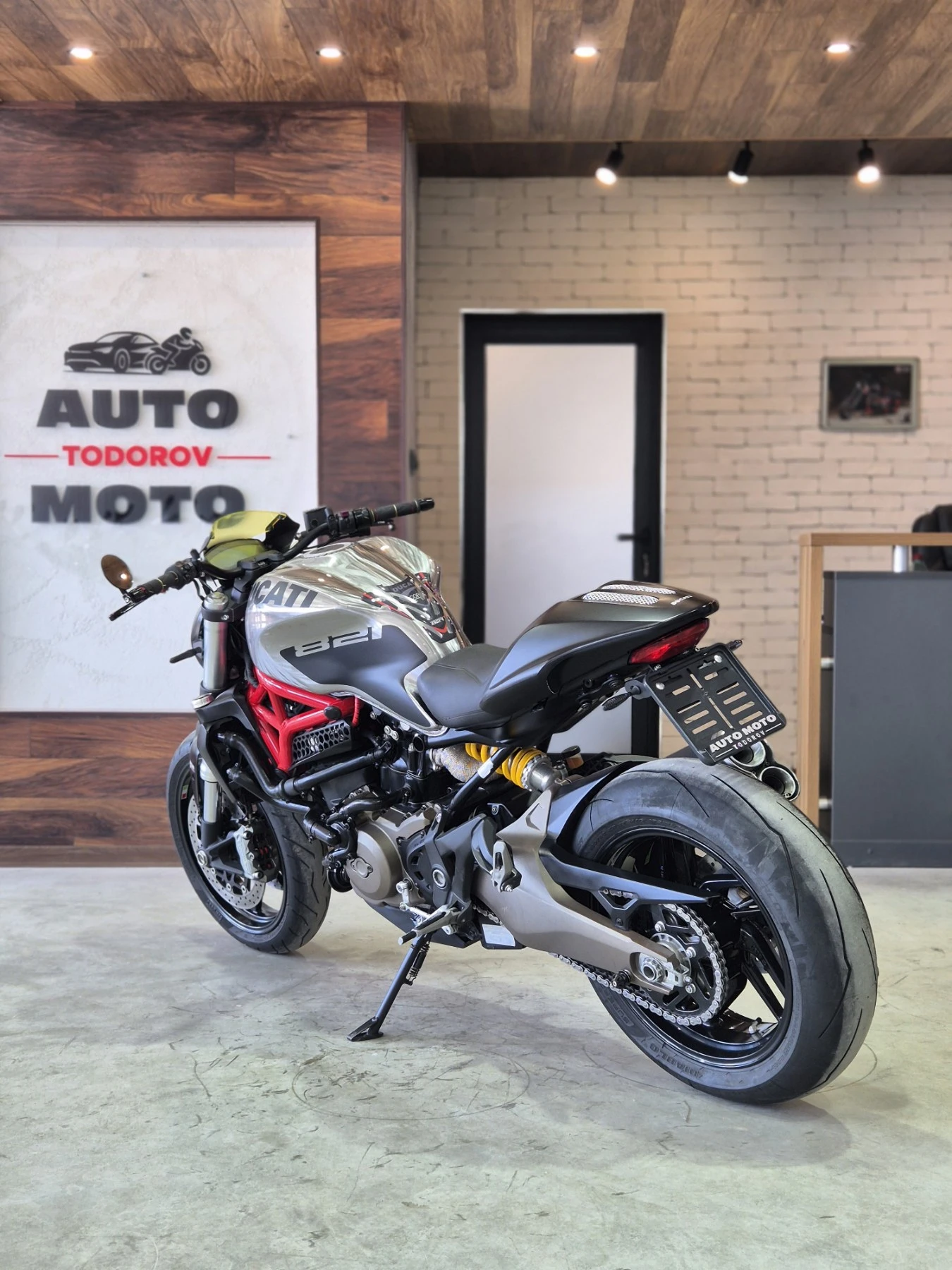 Ducati Monster 821 ABS TC Нов внос от Швейцария!!!, снимка 5 - Мотоциклети и мототехника - 55443791