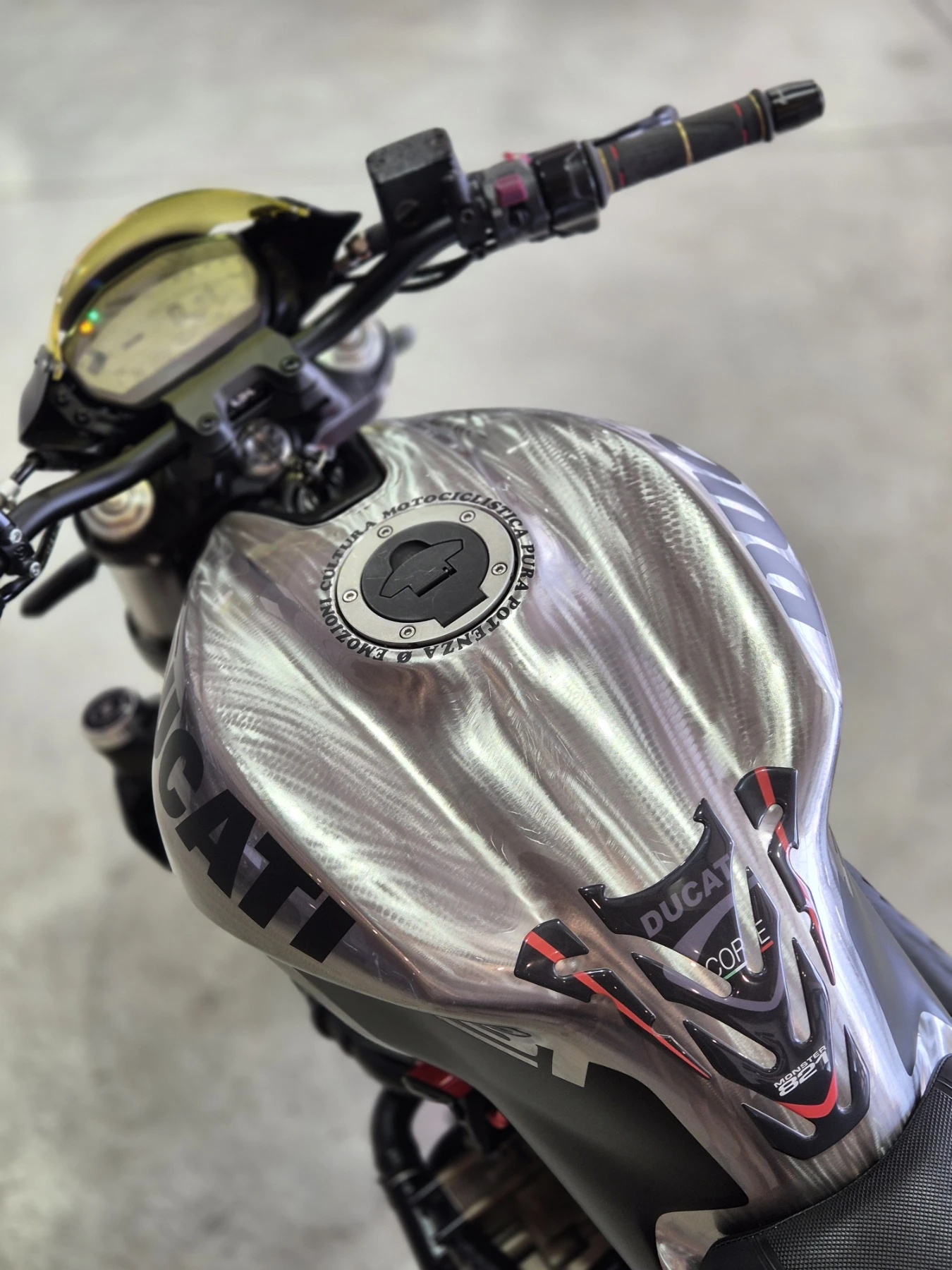 Ducati Monster 821 ABS TC Нов внос от Швейцария!!!, снимка 13 - Мотоциклети и мототехника - 55443791