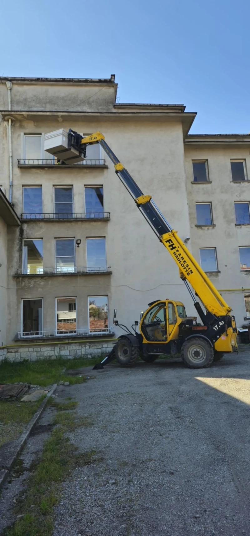 Телескопични товарачи Друга Faresin HAULOTTE 17.40