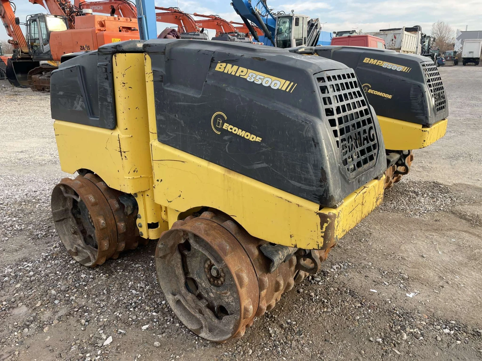 Валяк BOMAG BMP 8500  2 БРОЯ - изображение 3