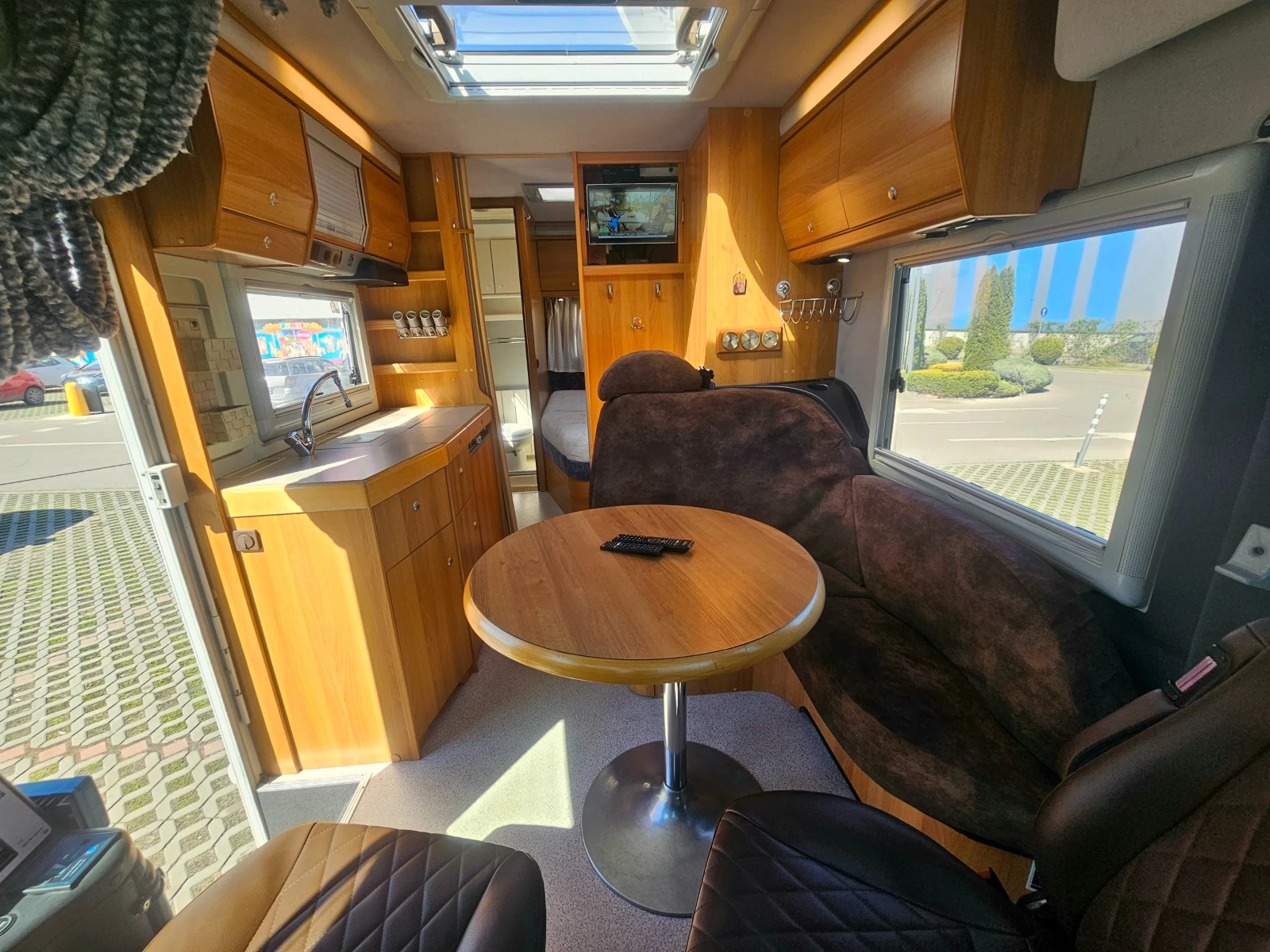 ������ Knaus Travel Liner, Alde, 3500kg, LiFePo4-200Ah | Mobile.bg � ����������� 10