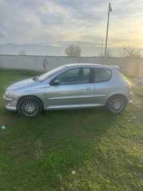 Peugeot 206 Лек, снимка 1