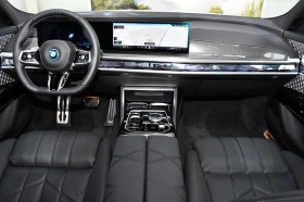 BMW i7 M70/ xDrive/ THEATRE SCREEN/ CARBON/ B&W/ PANO/ , снимка 12