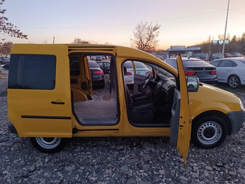 VW Caddy 1.9 d, снимка 6 - Автомобили и джипове - 47863091