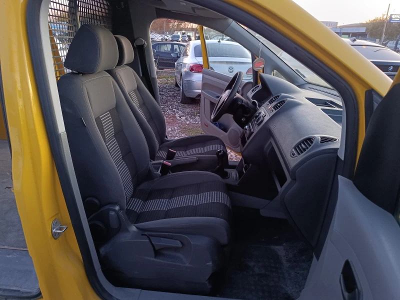 VW Caddy 1.9 d, снимка 3 - Автомобили и джипове - 47863091