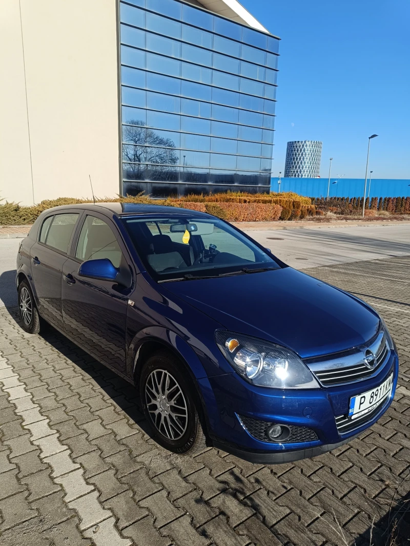 Opel Astra, снимка 3 - Автомобили и джипове - 48618607