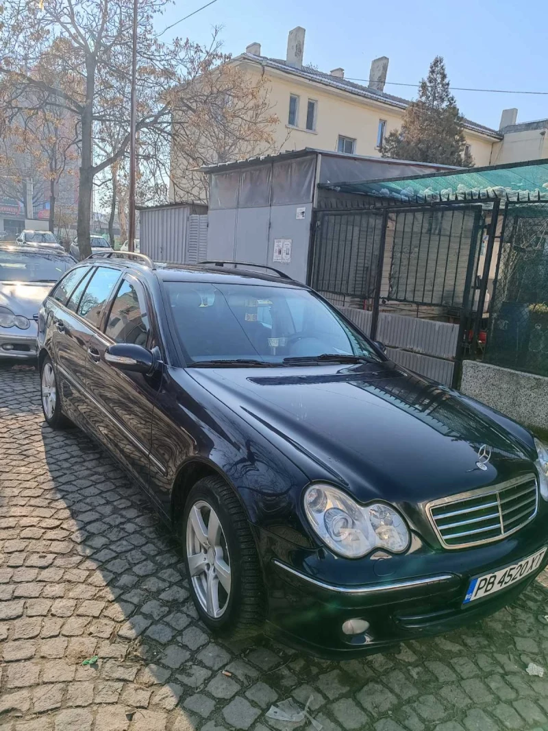 Mercedes-Benz C 220 Фейс, снимка 2 - Автомобили и джипове - 48721618