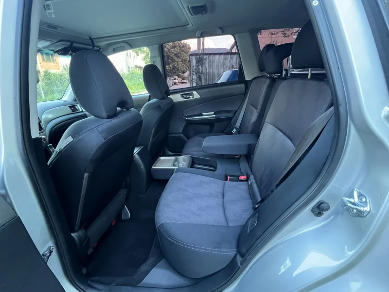 Subaru Forester 2.0, снимка 6 - Автомобили и джипове - 52500048