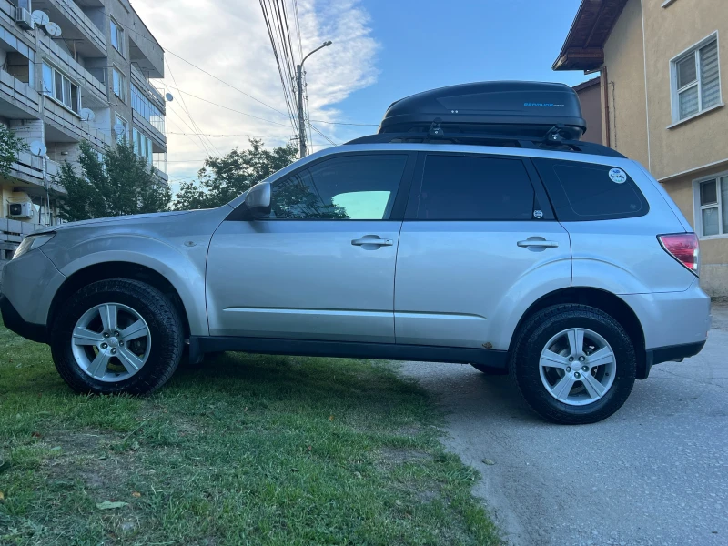Subaru Forester 2.0, снимка 2 - Автомобили и джипове - 52500048