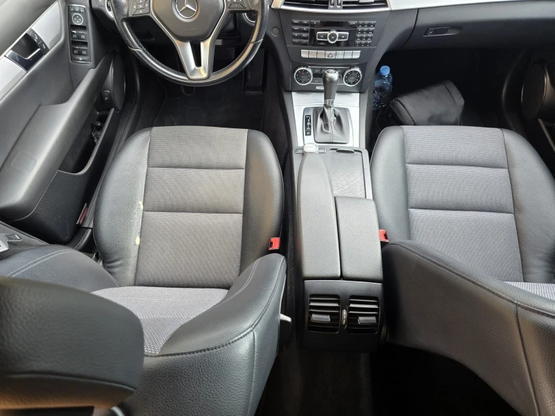 Mercedes-Benz C 180, снимка 13 - Автомобили и джипове - 52316485