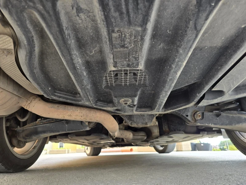 Mercedes-Benz C 180, снимка 5 - Автомобили и джипове - 52316485