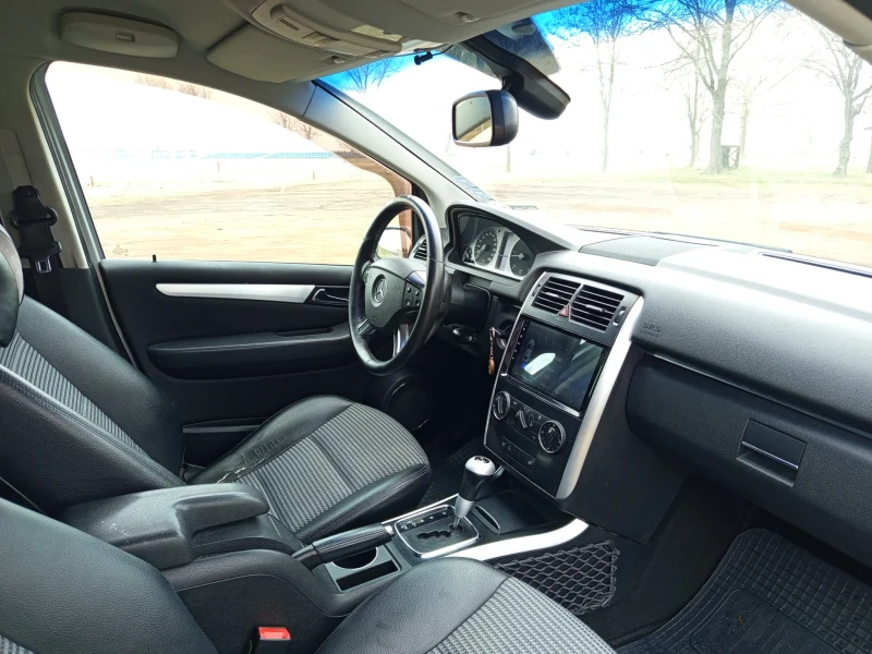 Mercedes-Benz B 180 CDI, снимка 8 - Автомобили и джипове - 53296777