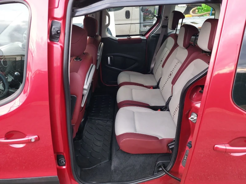 Citroen Berlingo 1.6, hdi, Мултиспейс, снимка 8 - Автомобили и джипове - 53404495