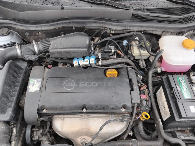 Opel Astra 1, 6, снимка 7 - Автомобили и джипове - 53500060