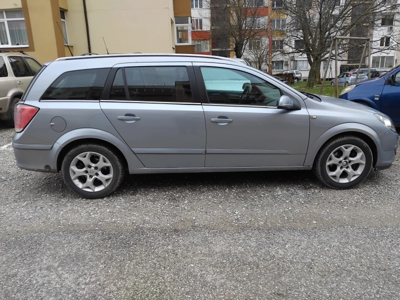 Opel Astra 1, 6, снимка 3 - Автомобили и джипове - 53500060