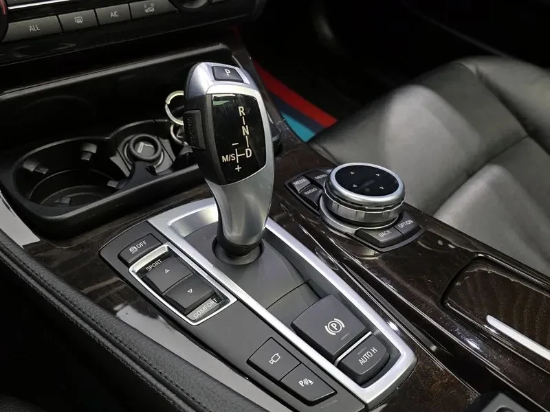 BMW 520, снимка 9 - Автомобили и джипове - 54592015