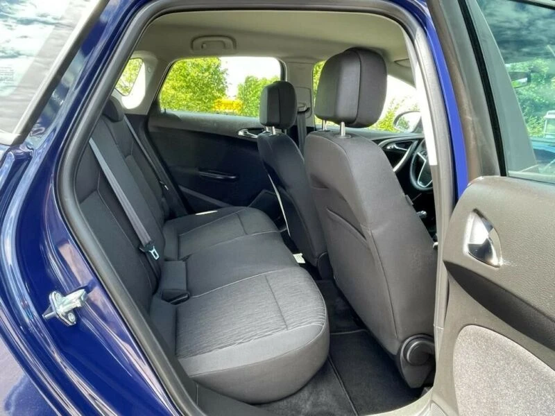 Opel Astra J / LPG, снимка 12 - Автомобили и джипове - 54655419