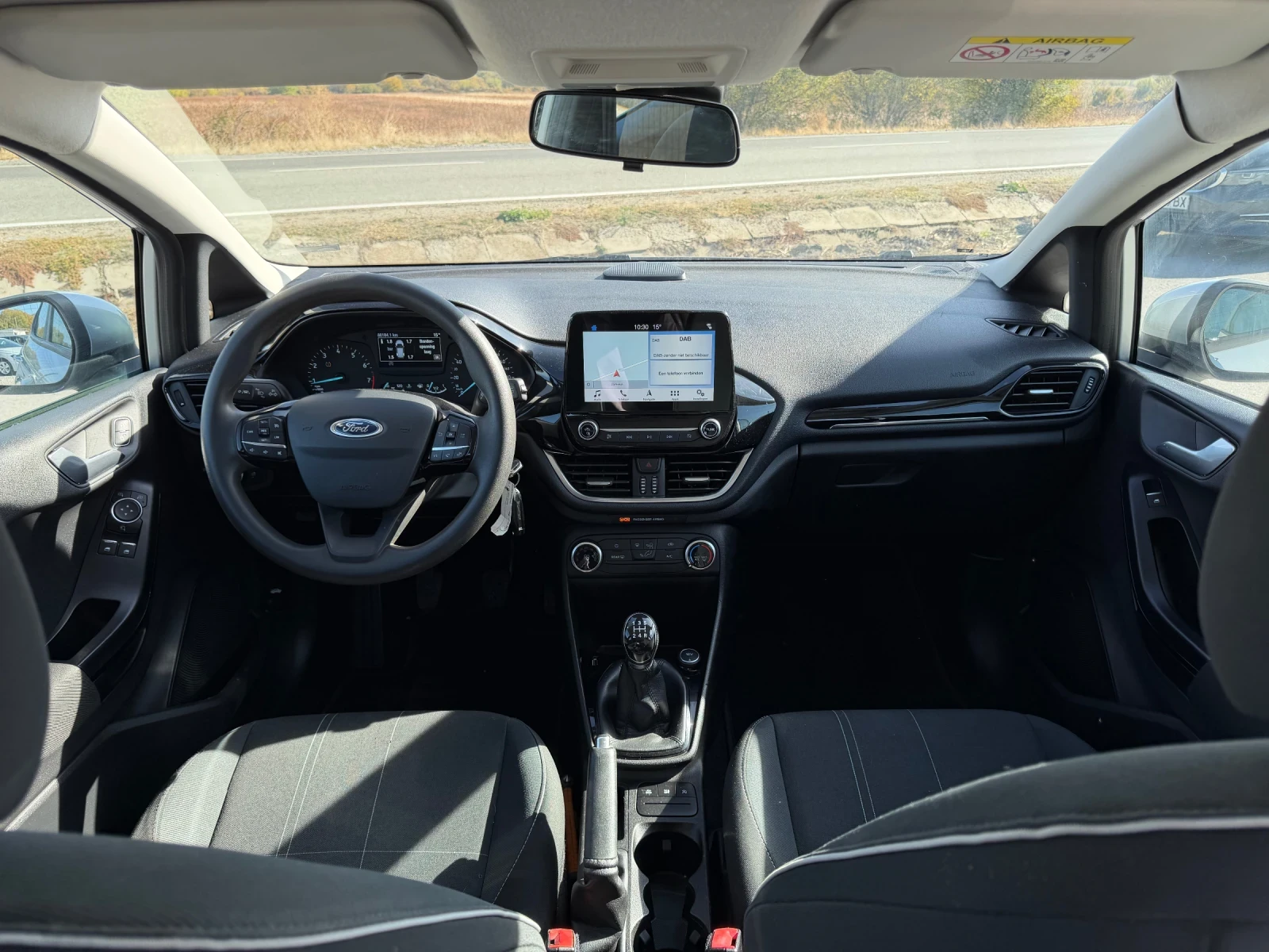 Ford Fiesta 1.1.86.ps. NAVI, снимка 10 - Автомобили и джипове - 48412567