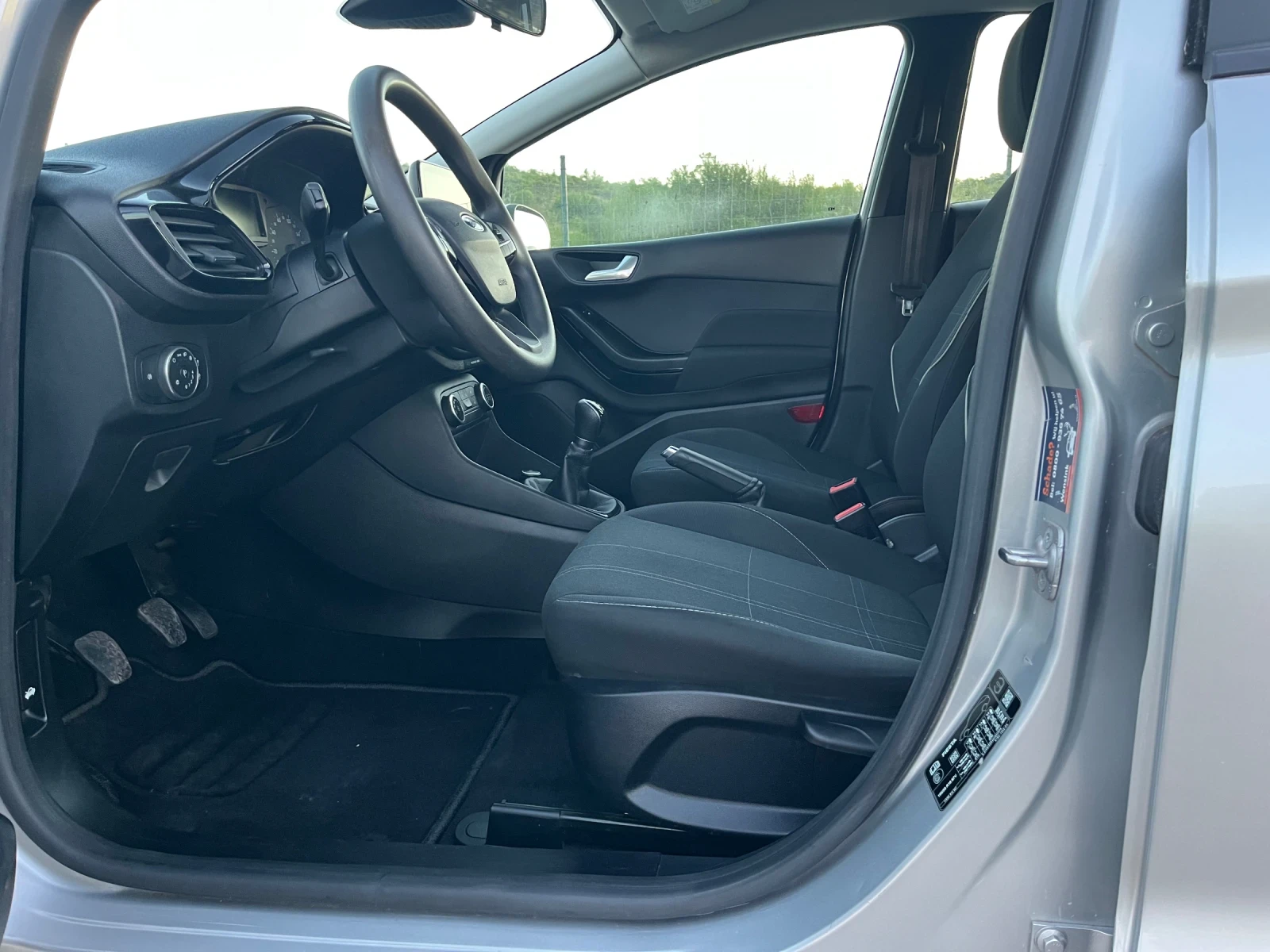 Ford Fiesta 1.1i  - изображение 9