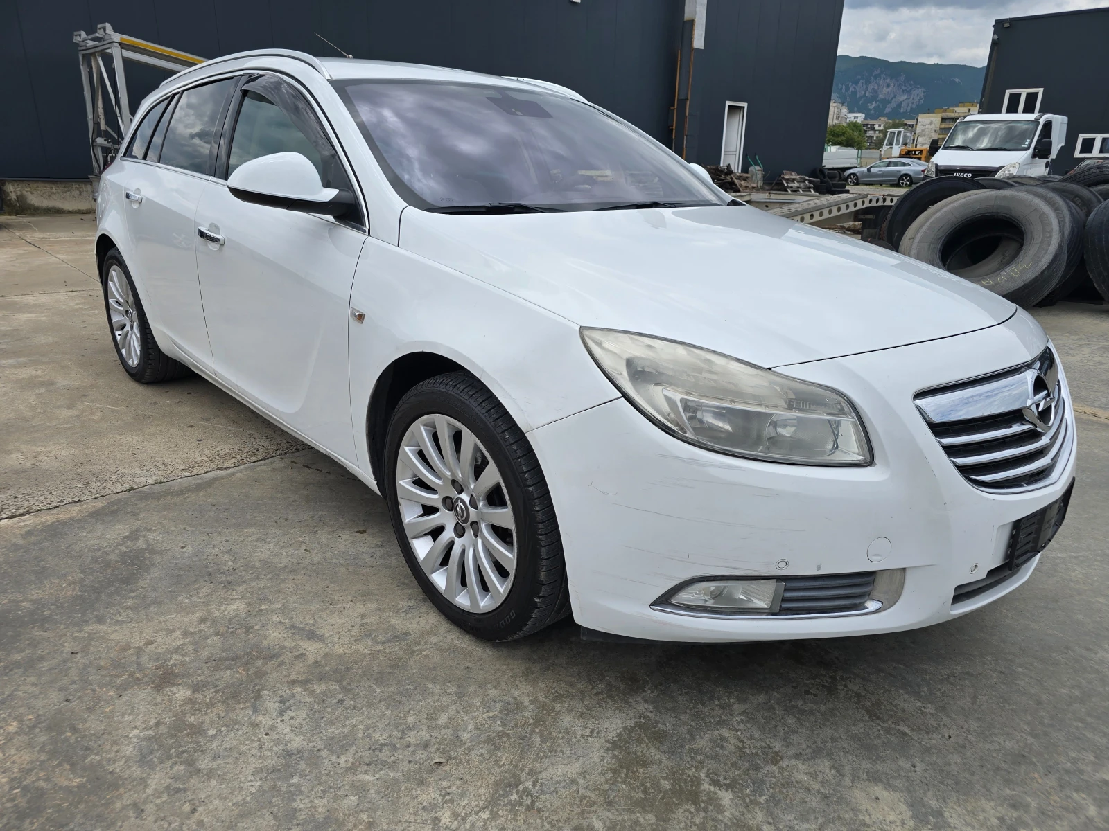 Opel Insignia 2.0D avtomat - изображение 3