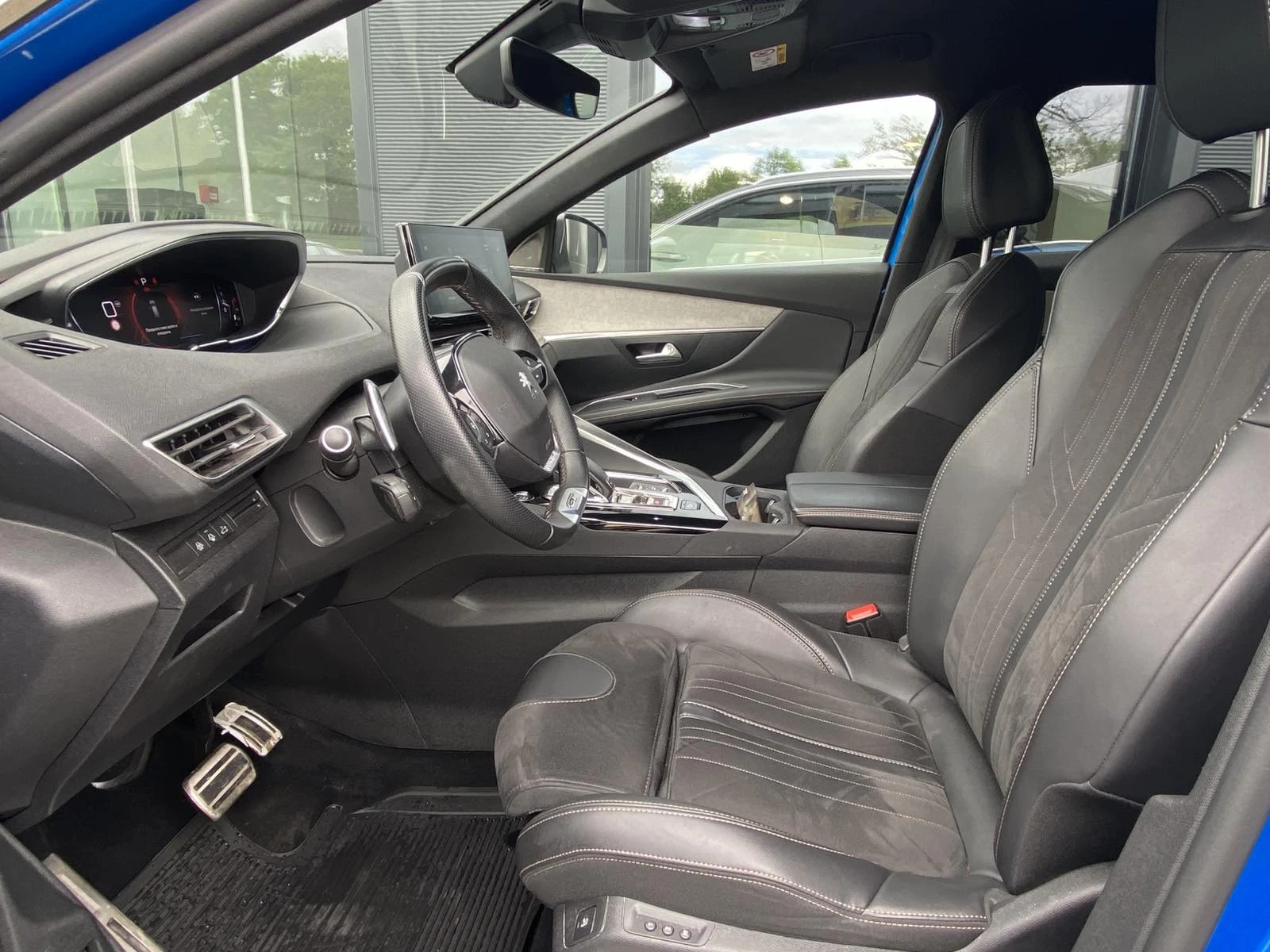 Peugeot 3008 GT PACK 1.2 PureTech 130 S&S EAT8 EURO 6 - изображение 9