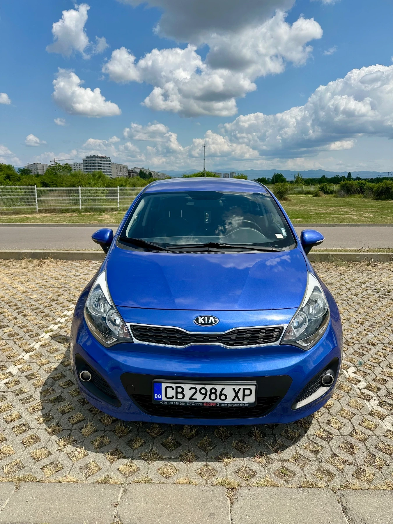 Kia Rio 1.4i Automatic, 2 комплекта гуми - изображение 2