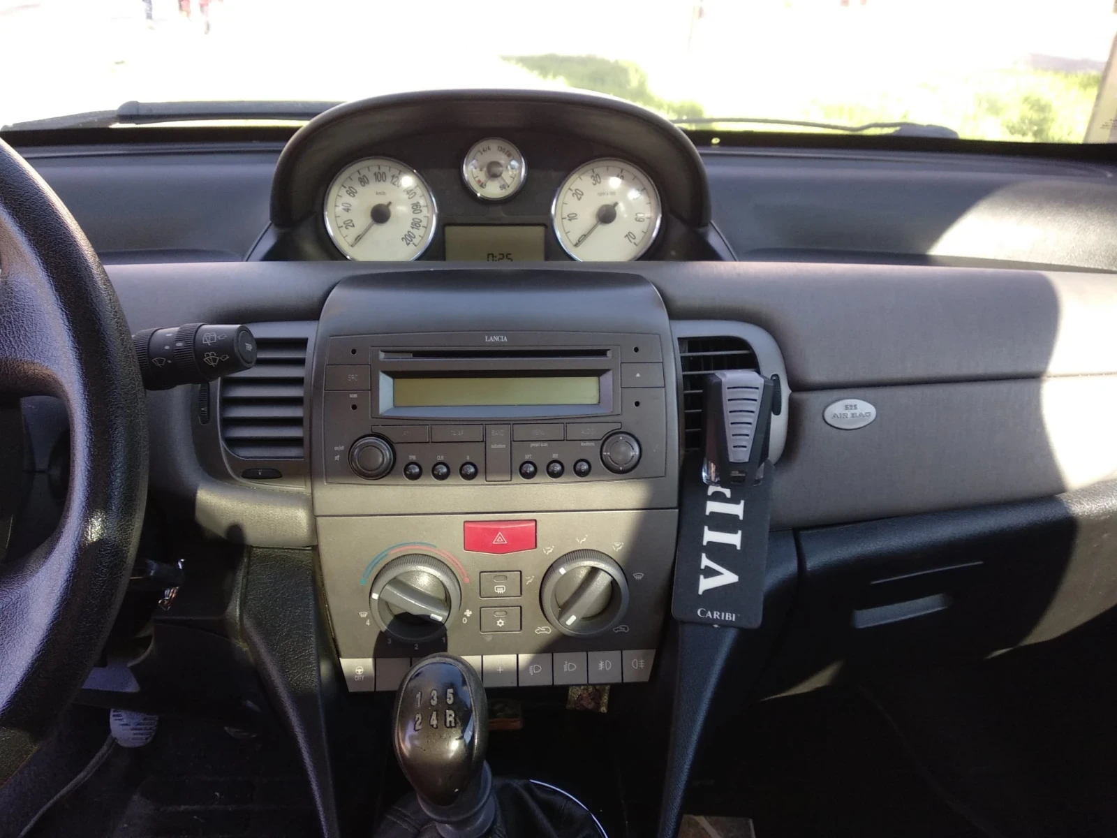 Lancia Ypsilon  - изображение 4