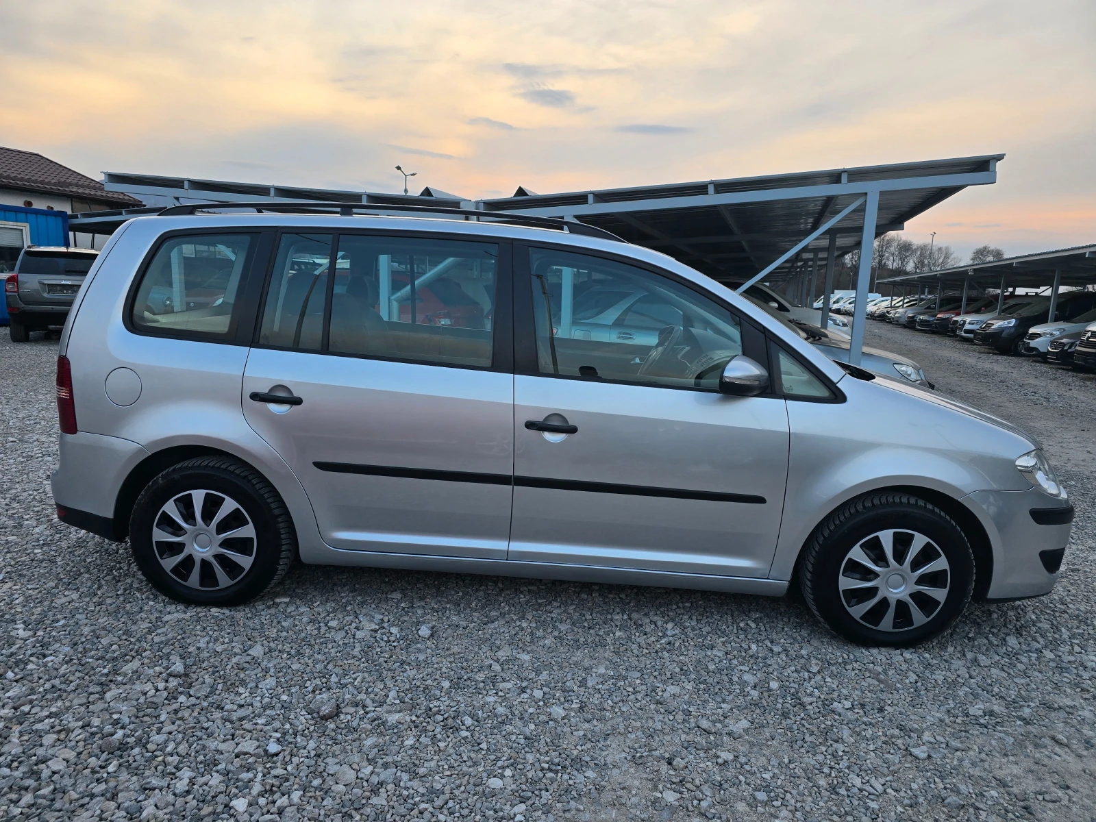 VW Touran 1.9TDI 90KS, снимка 6 - Автомобили и джипове - 53894190