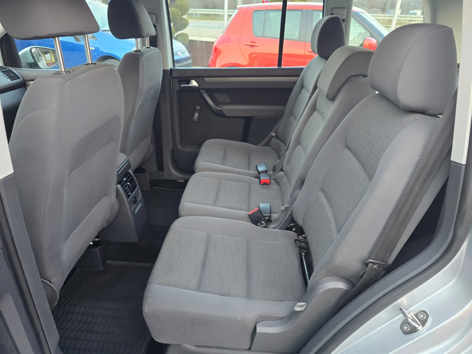 VW Touran 1.9TDI 90KS, снимка 11 - Автомобили и джипове - 53894190