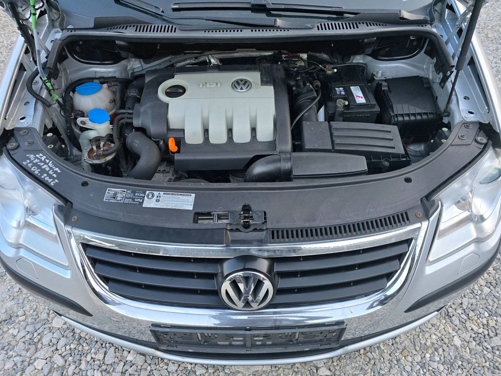 VW Touran 1.9TDI 90KS, снимка 16 - Автомобили и джипове - 53894190