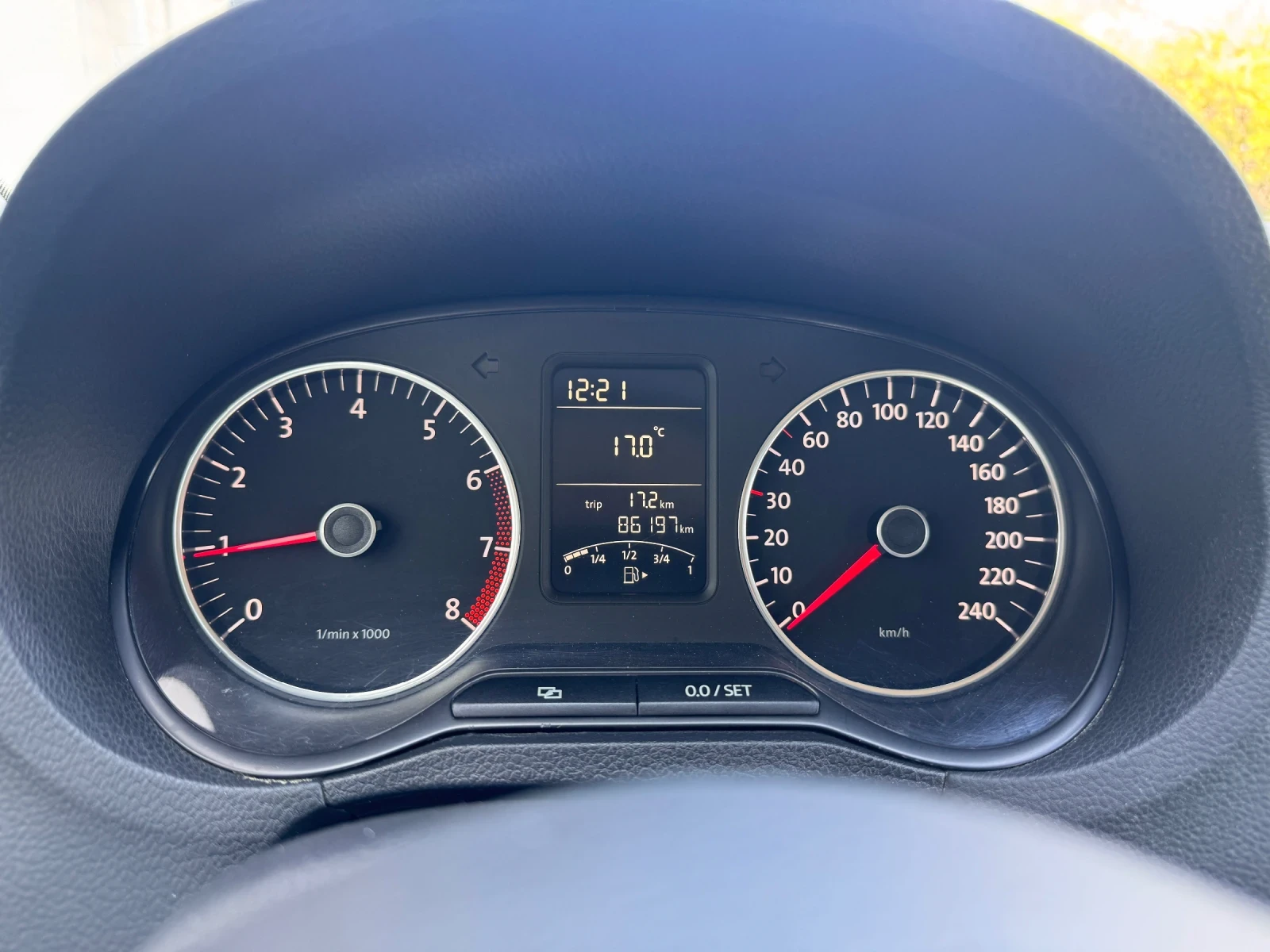 VW Polo 1.2 i 86000km, снимка 13 - Автомобили и джипове - 54314674